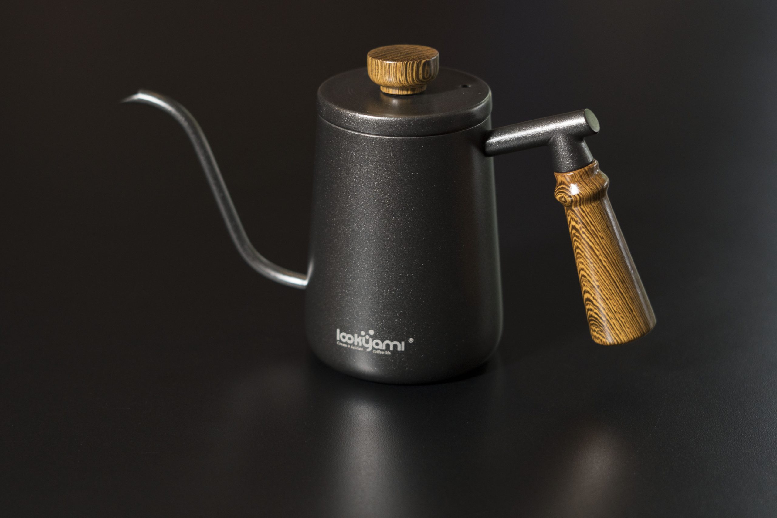 Tetera Cuello de Ganso Mango en Madera - Image 3