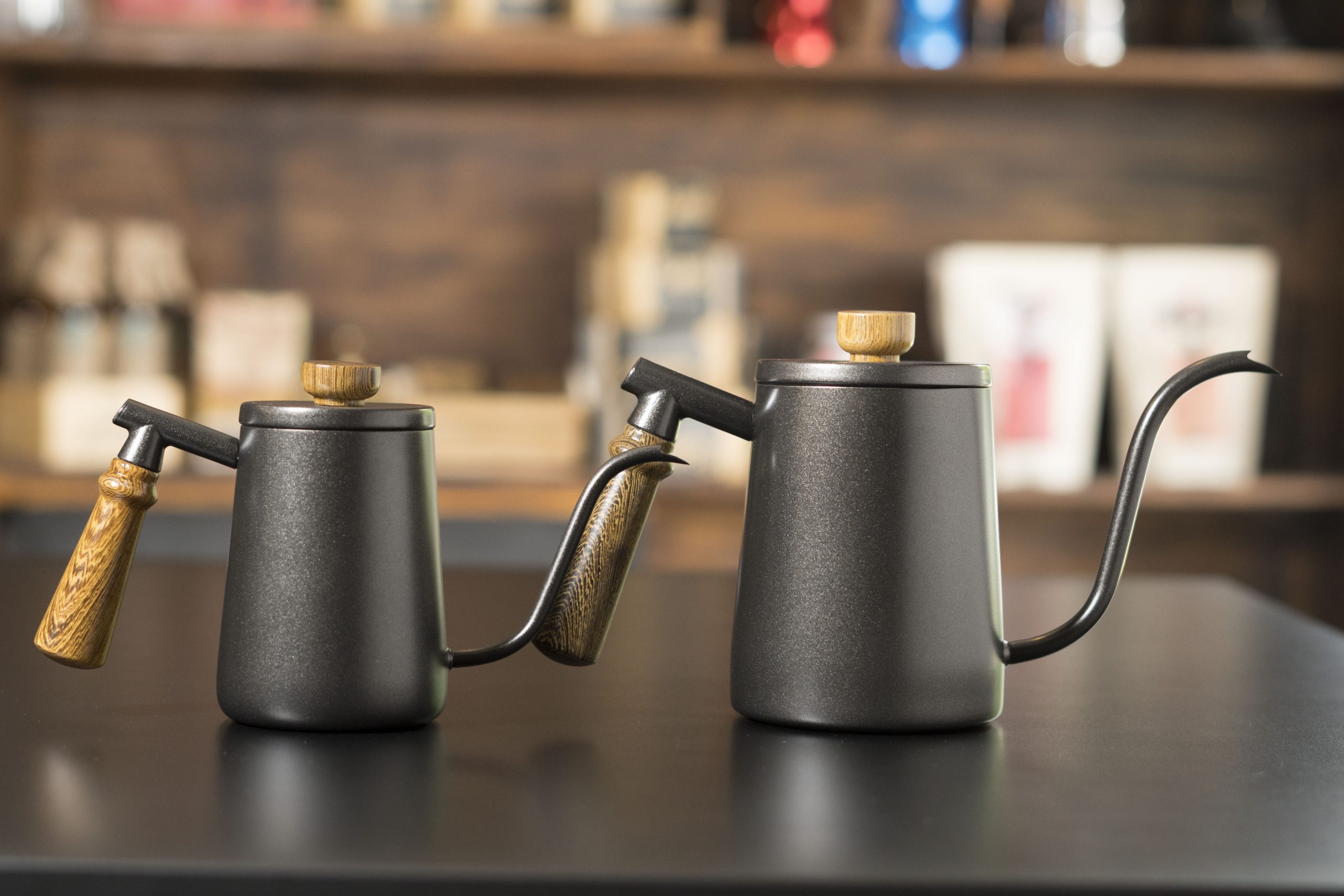 Tetera Cuello de Ganso Mango en Madera - Image 2