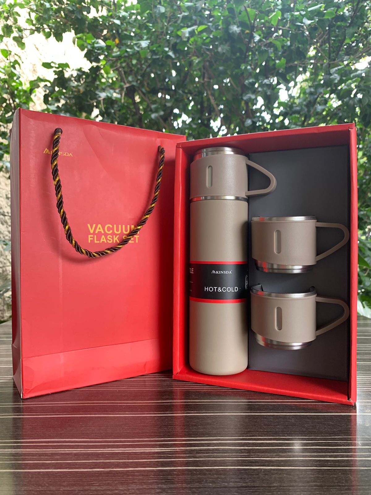 termo con 3 tazas - Image 3
