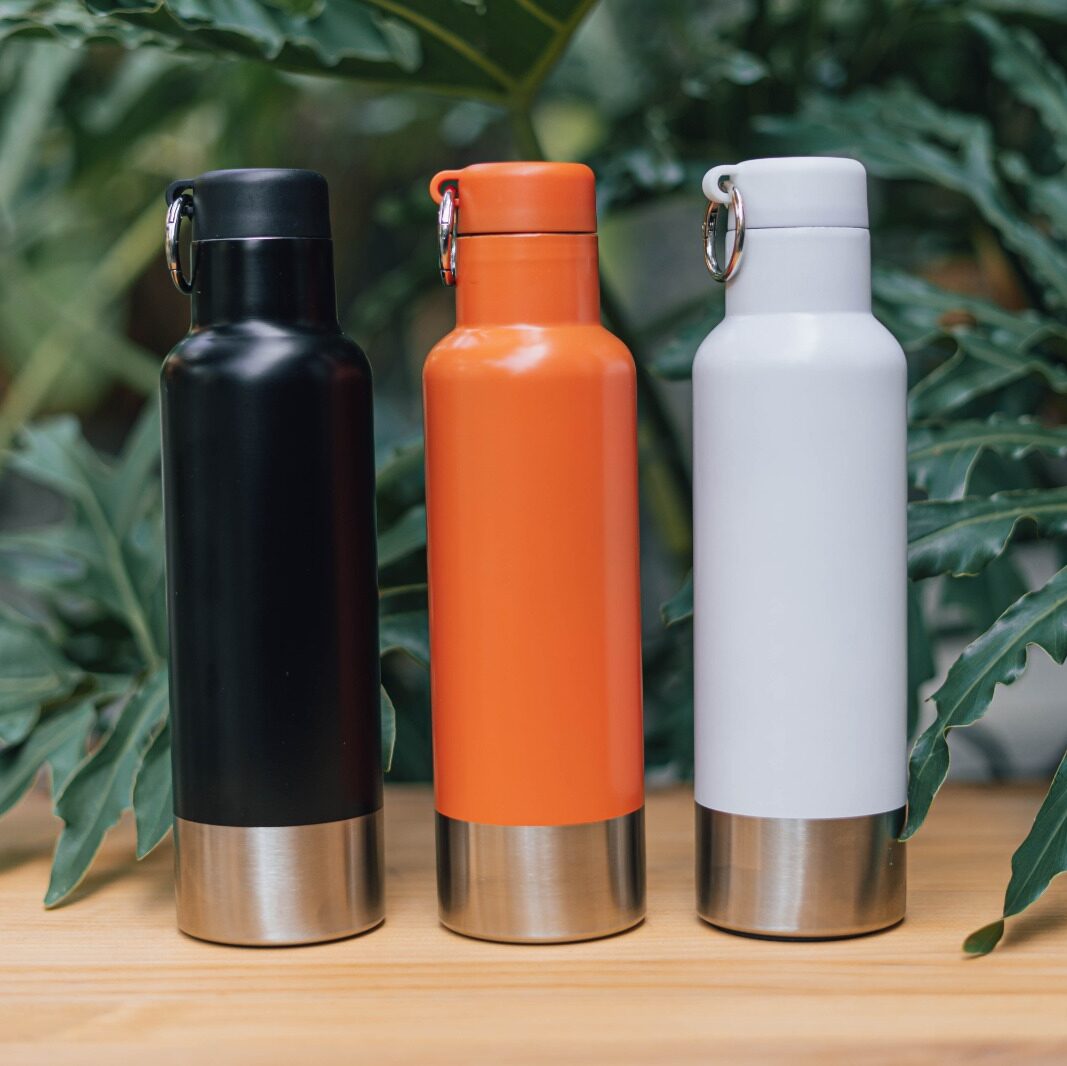 termo sport 500ml negro, naranja y blanco